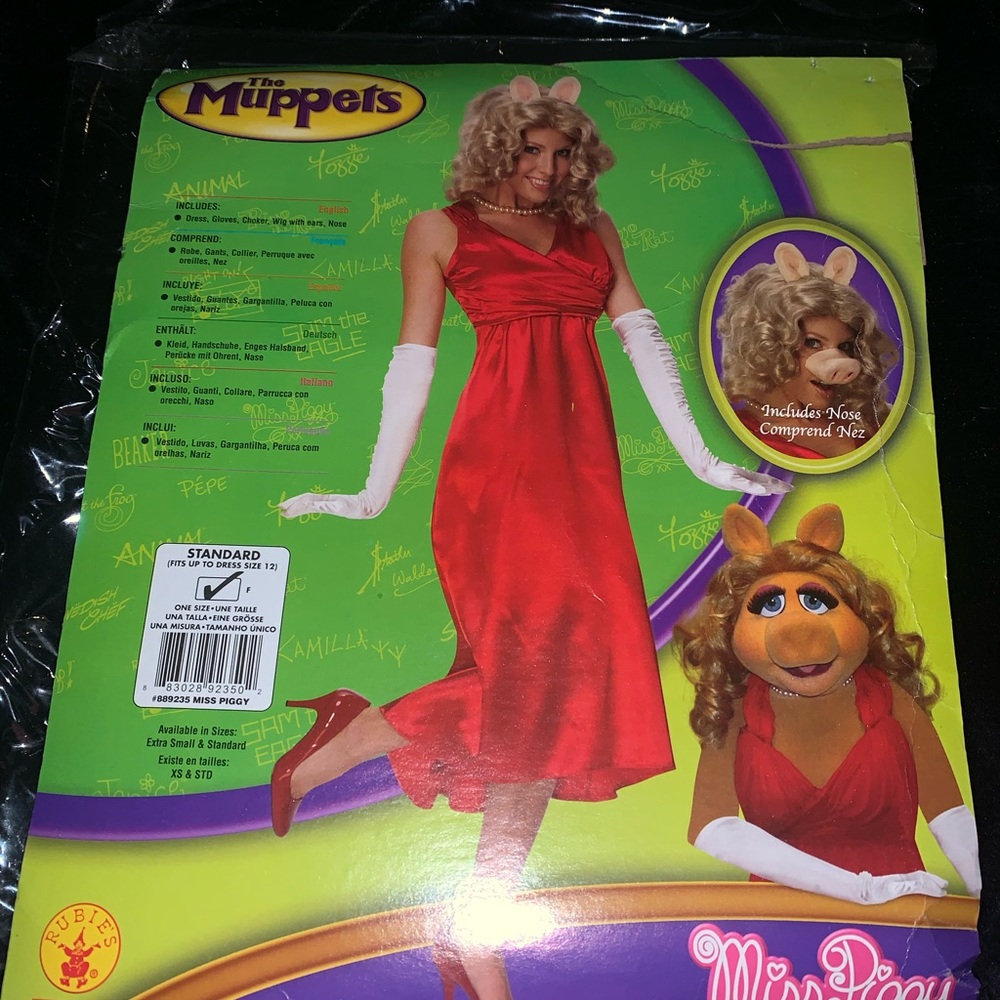 Miss Piggy Halloween costume